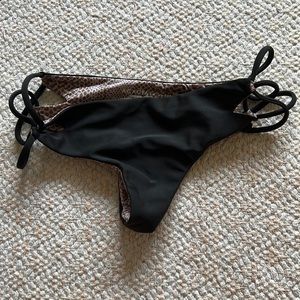 Acacia bottom in slightly faded black (meant to be) size xs
